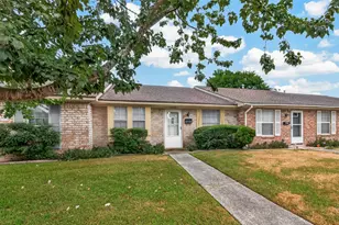 2302 Buchanan Dr, Baytown, TX 77520 - Photo 6