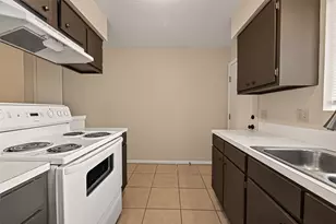 2302 Buchanan Dr, Baytown, TX 77520 - Photo 18