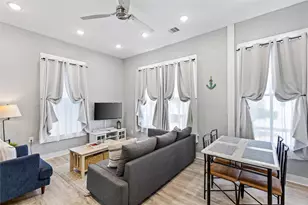 811 10th St, Galveston, TX 77550 - Photo 22