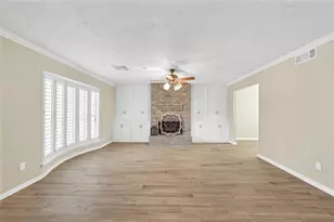 8306 Wind Forest Dr, Houston, TX 77040 - Photo 16