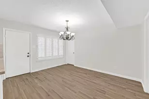 8306 Wind Forest Dr, Houston, TX 77040 - Photo 12