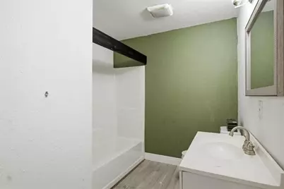 265 E Darby Street, Bridge City, TX 77611 - Photo 20