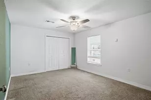 265 E Darby St, Bridge City, TX 77611 - Photo 16