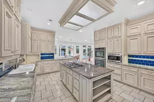 15406 Hunter's Bend Dr, Tomball, TX 77377 - Photo 16