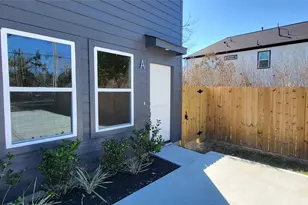 1033 North Ln, Houston, TX 77088 - Photo 2