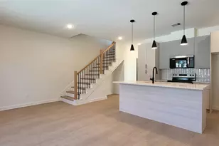 1033 North Ln, Houston, TX 77088 - Photo 4