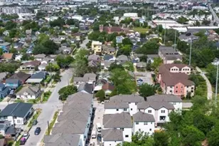 131 Eastwood Street St, Houston, TX 77011 - Photo 2