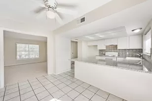 406 McConn Ct, Houston, TX 77598 - Photo 14