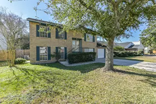 406 McConn Ct, Houston, TX 77598 - Photo 2