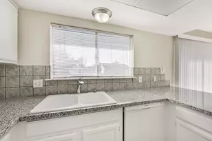 406 McConn Ct, Houston, TX 77598 - Photo 12