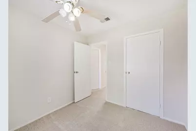 406 McConn Court, Houston, TX 77598 - Photo 16