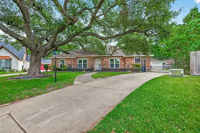 2003 Point Clear Court, Missouri City, TX 77459 - Photo 2
