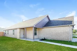 2843 Briggs Dr, Conroe, TX 77301 - Photo 2