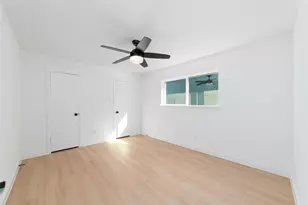 15326 E Hampton Cir, Houston, TX 77071 - Photo 18