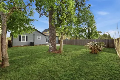 2217 Creston Drive, Houston, TX 77026 - Photo 46