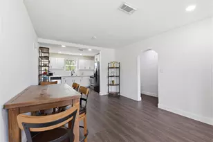 2217 Creston Dr, Houston, TX 77026 - Photo 12