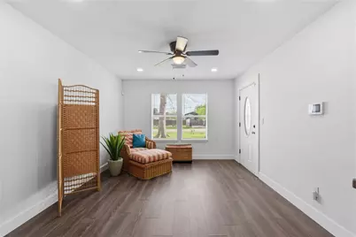 2217 Creston Drive, Houston, TX 77026 - Photo 10