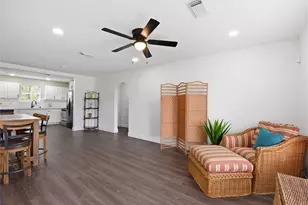 2217 Creston Dr, Houston, TX 77026 - Photo 8