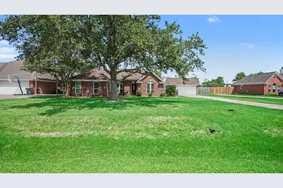3119 Kathleen Drive, Mont Belvieu, TX 77523 - Photo 2