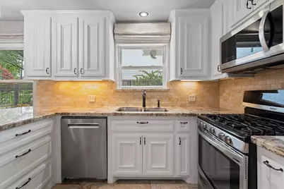 1328 Bingle Road, Houston, TX 77055 - Photo 16