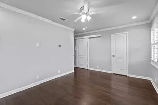1328 Bingle Rd, Houston, TX 77055 - Photo 34