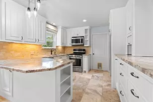 1328 Bingle Rd, Houston, TX 77055 - Photo 14