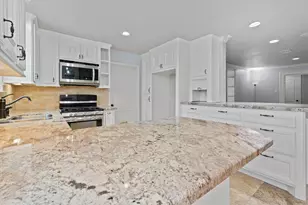 1328 Bingle Rd, Houston, TX 77055 - Photo 18