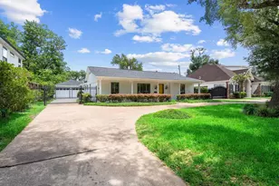 1328 Bingle Rd, Houston, TX 77055 - Photo 2