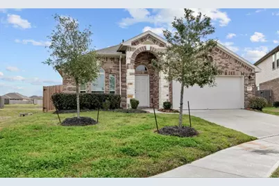 689 Forest Bend Lane, La Marque, TX 77568 - Photo 1