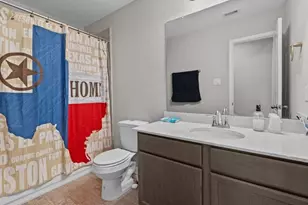 689 Forest Bend Ln, La Marque, TX 77568 - Photo 16