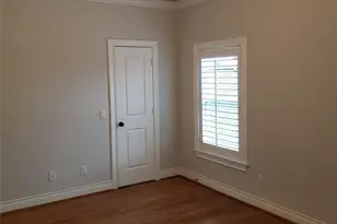916 Lawrence St, Houston, TX 77008 - Photo 12