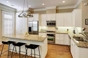 916 Lawrence St, Houston, TX 77008 - Photo 4