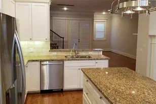916 Lawrence St, Houston, TX 77008 - Photo 8