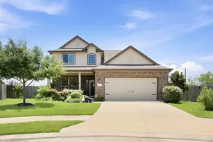 693 Forest Bend Ln, La Marque, TX 77568 - Photo 2