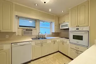 206 N 9th St, Crockett, TX 75835 - Photo 6