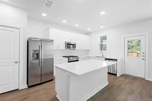 8104 Danson Ln, Pearland, TX 77584 - Photo 1