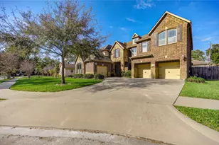 12454 Mooreknoll Ln, Houston, TX 77024 - Photo 2