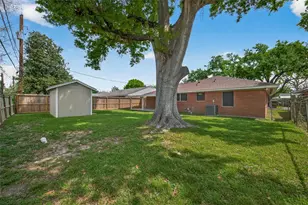1312 Leneva Ln, Pasadena, TX 77502 - Photo 12