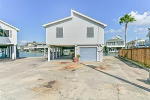1302 Coral Way, Tiki Island, TX 77554 - Photo 4