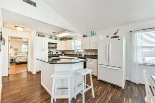 1302 Coral Way, Tiki Island, TX 77554 - Photo 12