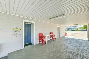 1302 Coral Way, Tiki Island, TX 77554 - Photo 6