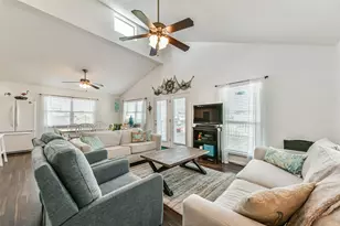 1302 Coral Way, Tiki Island, TX 77554 - Photo 10