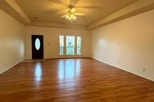 10110 Gil Jr Ln, Houston, TX 77075 - Photo 8