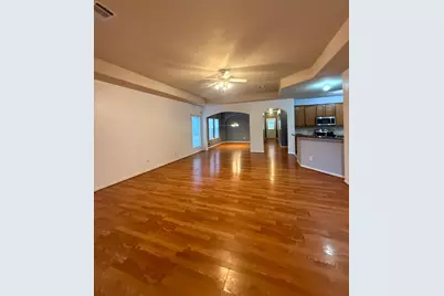 10110 Gil Jr Ln, Houston, TX 77075 - Photo 6