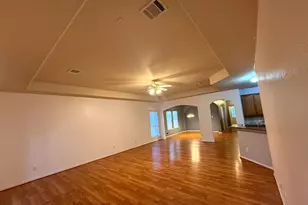 10110 Gil Jr Ln, Houston, TX 77075 - Photo 4