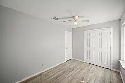 4636 Mayflower Street, Houston, TX 77033 - Photo 10