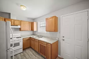 4636 Mayflower St, Houston, TX 77033 - Photo 6