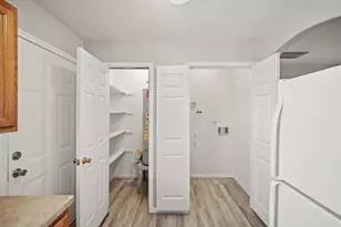 4636 Mayflower St, Houston, TX 77033 - Photo 8