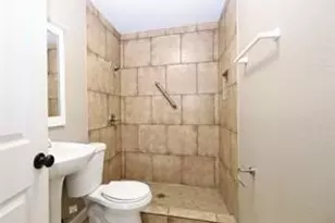 2527 Oakcliff St, Houston, TX 77023 - Photo 10