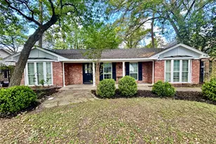 823 Wycliffe Dr, Houston, TX 77079 - Photo 2